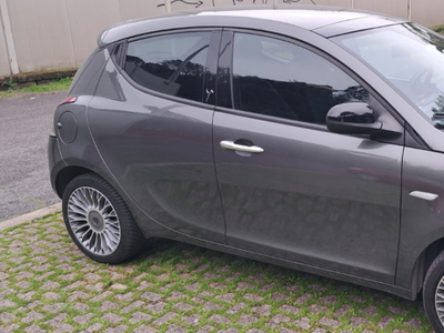 Usato 2016 Lancia Ypsilon 0.9 Benzin 85 CV (9.200 €)