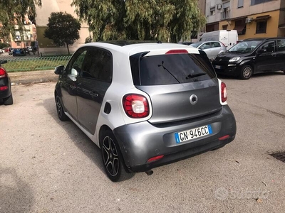 Usato 2016 Smart ForFour 0.9 Benzin 90 CV (9.500 €)