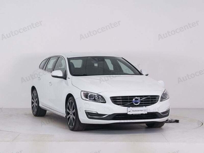 Usato 2016 Volvo V60 2.4 El_Diesel 220 CV (16.900 €)