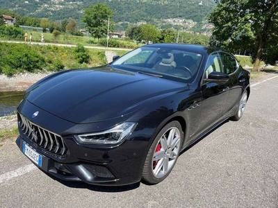 Usato 2017 Maserati Ghibli 3.0 Diesel 275 CV (35.900 €)