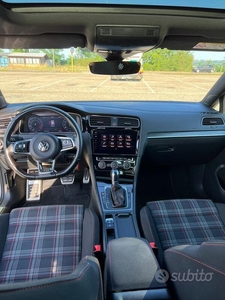 Usato 2017 VW Golf VII 2.0 Benzin 220 CV (28.500 €)