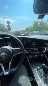 Usato 2018 Alfa Romeo Giulia 2.1 Diesel 136 CV (18.000 €)