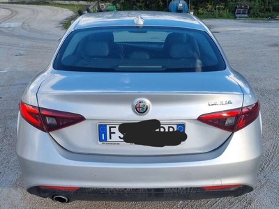 Usato 2018 Alfa Romeo Giulia 2.1 Diesel 150 CV (18.000 €)