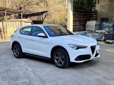 Usato 2018 Alfa Romeo Stelvio 2.1 Diesel 179 CV (25.900 €)