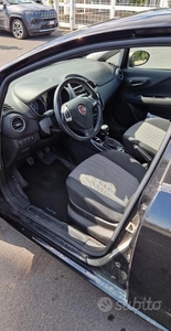 Usato 2018 Fiat Punto 1.2 Benzin 75 CV (7.600 €)