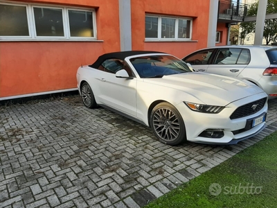 Usato 2018 Ford Mustang 2.3 Benzin 290 CV (33.000 €)