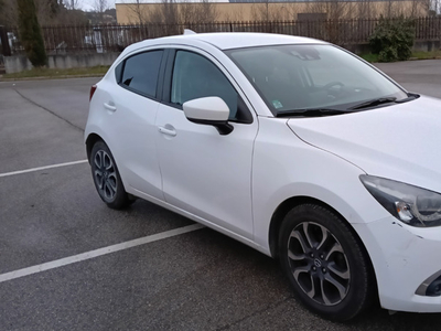 Usato 2018 Mazda 2 1.5 Benzin 105 CV (12.800 €)