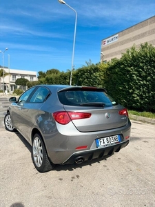Usato 2019 Alfa Romeo Giulietta 1.6 Diesel 109 CV (16.800 €)