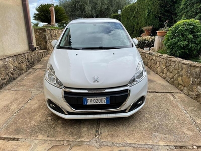 Usato 2019 Peugeot 208 1.6 Diesel 75 CV (8.000 €)