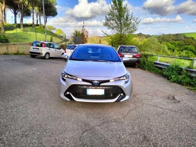 Usato 2019 Toyota Corolla 1.8 El_Benzin 98 CV (16.900 €)