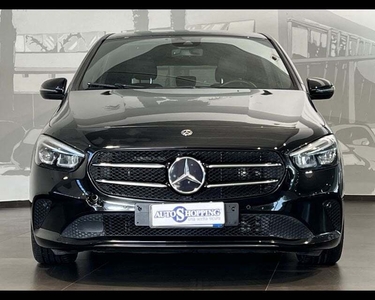 Usato 2020 Mercedes B180 1.3 Benzin 136 CV (18.900 €)