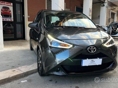 Usato 2020 Toyota Aygo 1.0 Benzin 72 CV (11.300 €)
