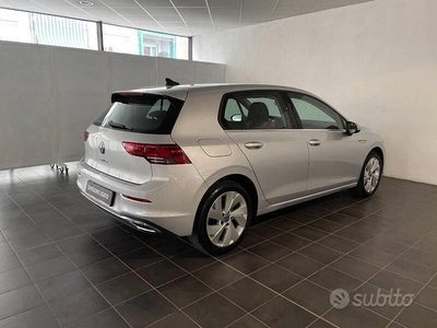 Usato 2020 VW Golf 1.5 Benzin 131 CV (22.800 €)