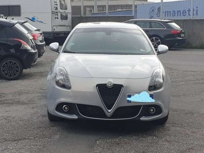 Usato 2021 Alfa Romeo Giulietta 1.6 Diesel 120 CV (18.000 €)