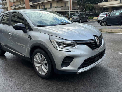 Usato 2021 Renault Captur 1.0 Benzin 101 CV (15.800 €)