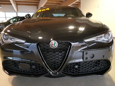 Usato 2022 Alfa Romeo Giulia 2.0 Benzin 280 CV (42.900 €)