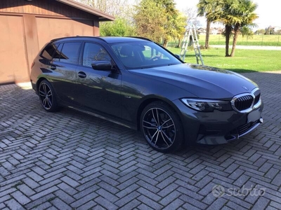 Usato 2022 BMW 320e 2.0 El_Hybrid 163 CV (39.900 €)