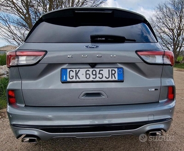 Usato 2022 Ford Kuga 2.0 El_Hybrid 150 CV (26.000 €)