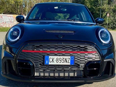 Usato 2022 Mini John Cooper Works 2.0 Benzin 231 CV (38.400 €)