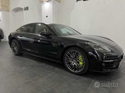 Usato 2022 Porsche Panamera Turbo 2.9 Benzin 330 CV (50.000 €)