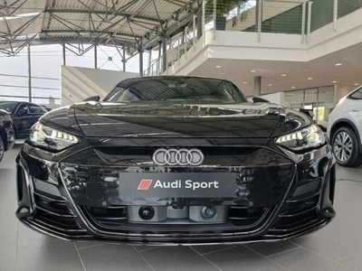 Usato 2023 Audi e-tron GT quattro El 476 CV (123.900 €)