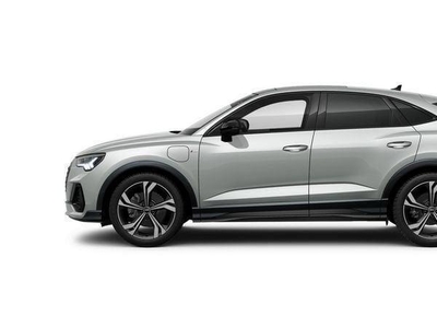 Usato 2024 Audi Q3 1.4 Benzin 244 CV (61.700 €)