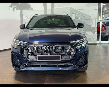 Usato 2024 Audi Q8 3.0 Diesel 286 CV (104.900 €)