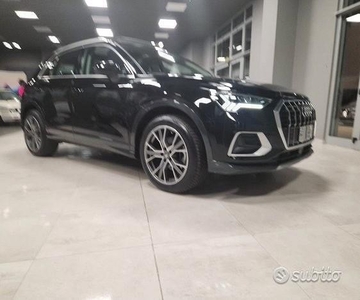 Venduto Audi Q3 2.0 TDI S TRONIC SLIN. - auto usate in vendita