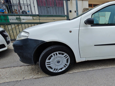 Venduto Fiat Punto Van 1.3 MTJ - auto usate in vendita
