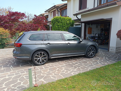 Volkswagen Passat Alltrack