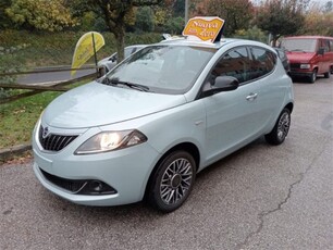 Lancia Ypsilon 1.0 FireFly 5 porte S&S Hybrid Gold Plus nuovo