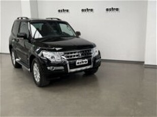 Mitsubishi Pajero 3.2 DI-D 16V aut. 3p. Instyle DPF del 2016 usata a Arona