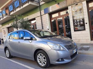 TOYOTA Verso