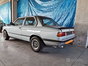 Usato 1980 BMW 323 2.3 Benzin 143 CV (15.000 €)