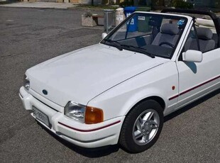 Usato 1989 Ford Escort Cabriolet 1.4 Benzin 73 CV (6.500 €)