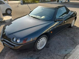 Usato 1998 Alfa Romeo Spider 2.0 Benzin 150 CV (10.500 €)
