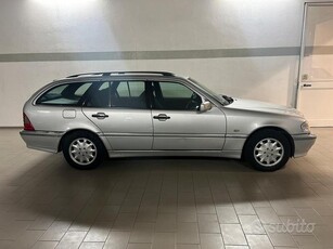 Usato 1999 Mercedes C220 2.2 Diesel 125 CV (3.300 €)