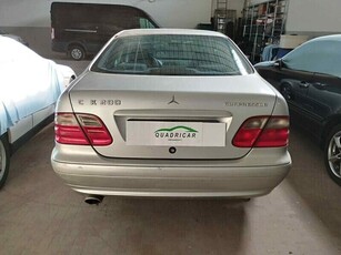 Usato 2001 Mercedes 200 2.0 Benzin 163 CV (3.500 €)