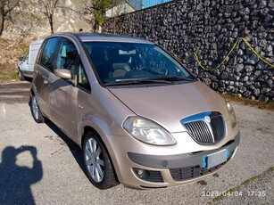 Usato 2004 Lancia Musa 1.9 Diesel 100 CV (2.500 €)