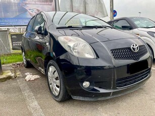 Usato 2008 Toyota Yaris 1.3 Benzin 87 CV (6.500 €)