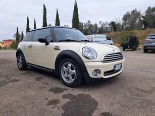 Usato 2009 Mini Cooper 1.4 Benzin 75 CV (5.900 €)