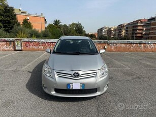 Usato 2010 Toyota Auris 1.3 Benzin 99 CV (9.800 €)