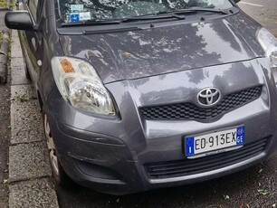 Usato 2010 Toyota Yaris 1.0 Benzin 69 CV (4.350 €)