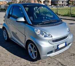 Usato 2012 Smart ForTwo Coupé 1.0 Benzin 71 CV (4.500 €)