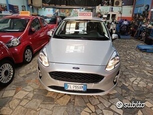 Usato 2017 Ford Fiesta Benzin (8.999 €)