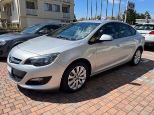 Usato 2017 Opel Astra 1.4 Benzin 140 CV (11.500 €)