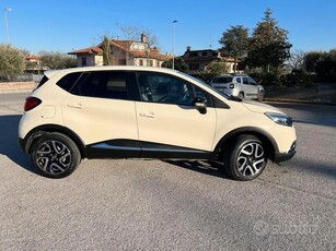 Usato 2017 Renault Captur 0.9 Benzin 90 CV (12.000 €)
