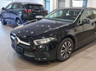 Usato 2022 Mercedes A180 1.3 Benzin 136 CV (26.500 €)