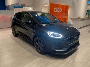 Usato 2023 Ford Fiesta 1.5 Benzin 200 CV (28.500 €)