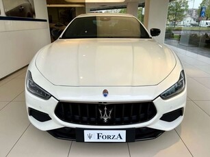 Usato 2023 Maserati Ghibli 2.0 El_Hybrid 330 CV (82.900 €)